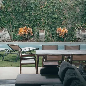 https://villa-casa-iguana-jungle-paradise.allrivieramayahotels.com